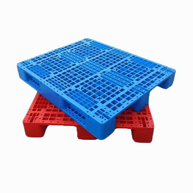 plastic pallet